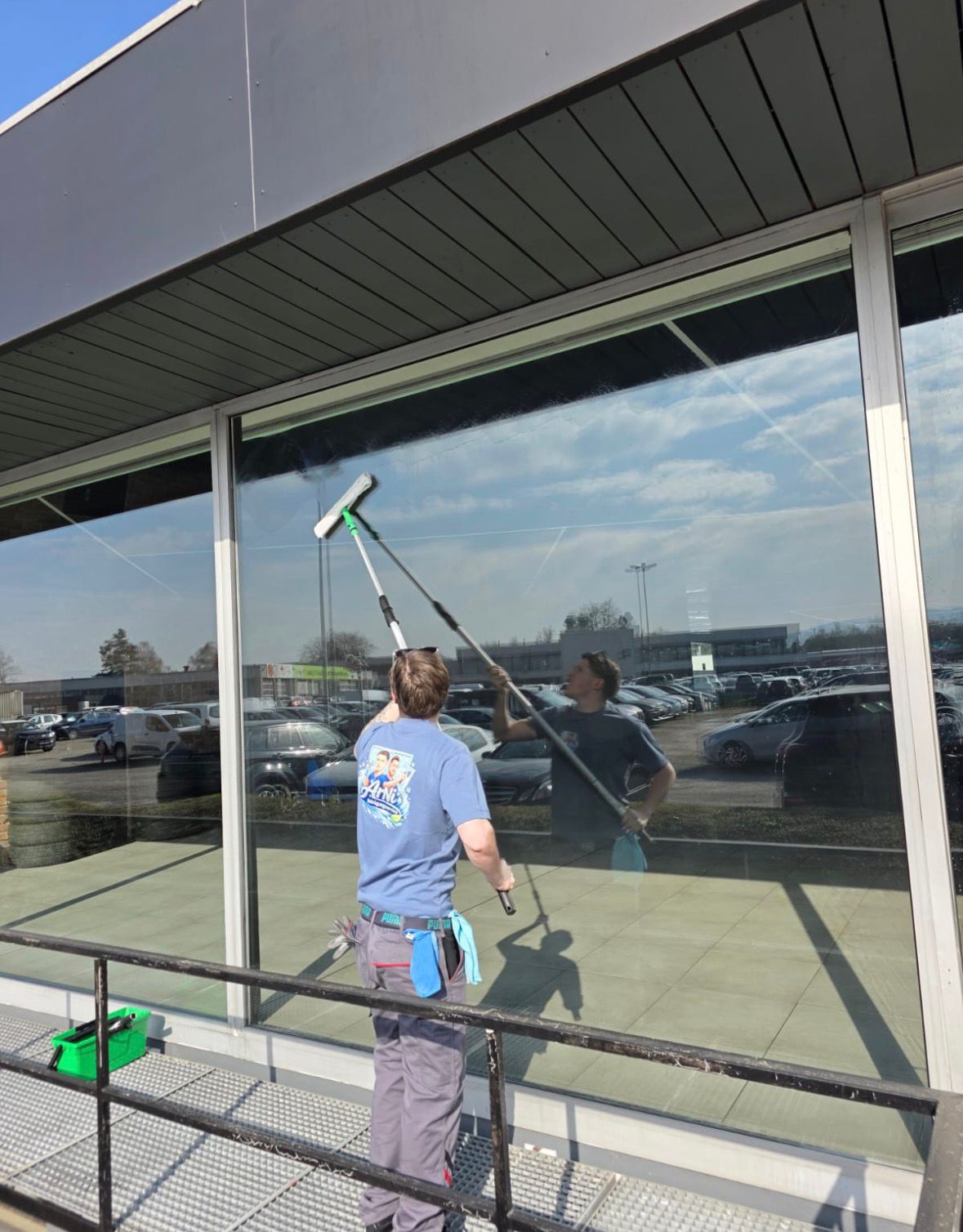 Fensterreinigung Gewerbeobjekt